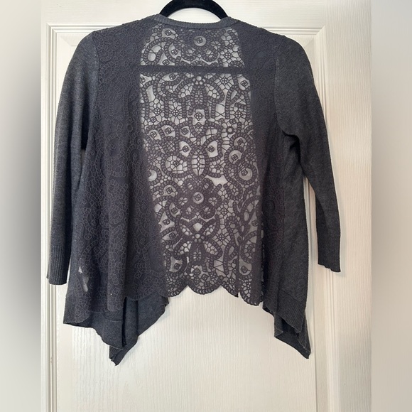 American Eagle Lace Back Cropped Cardigan - Size XS - Picture 3 of 3